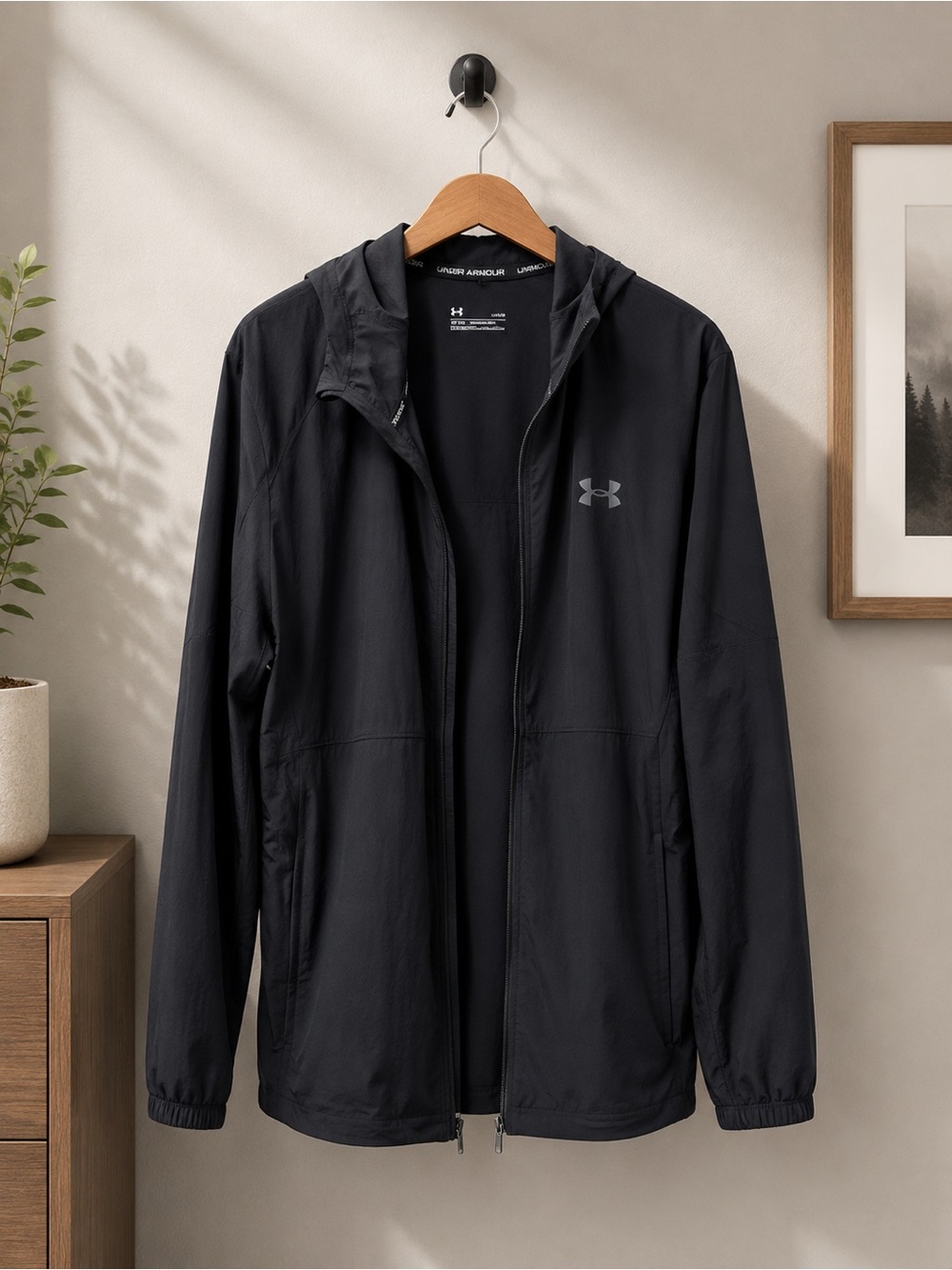 Under Armour Men's Black Light Rain Jacket Like New Large
